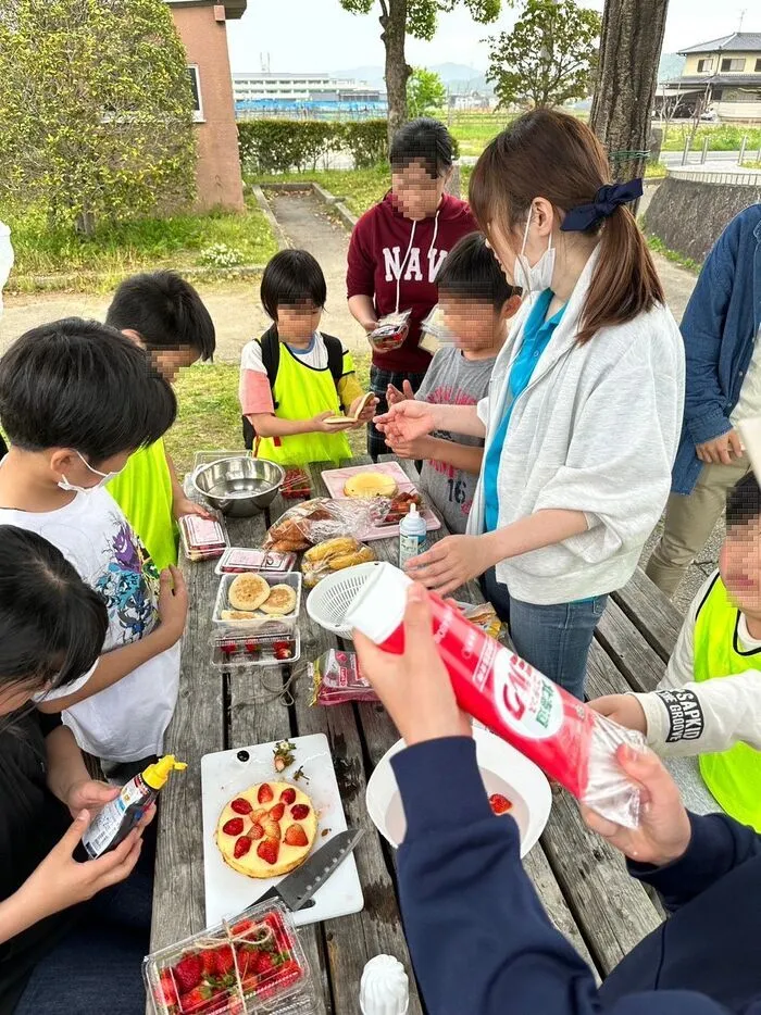 放課後等デイサービスほほえみ/R5.4.29（土）玉手山公園＆いちごクッキング