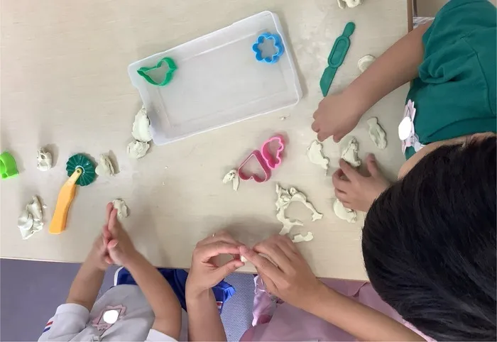 児童発達支援センターしおん/油粘土