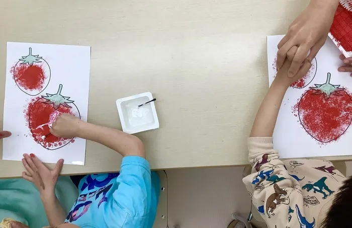 児童発達支援センターしおん/製作　いちご🍓