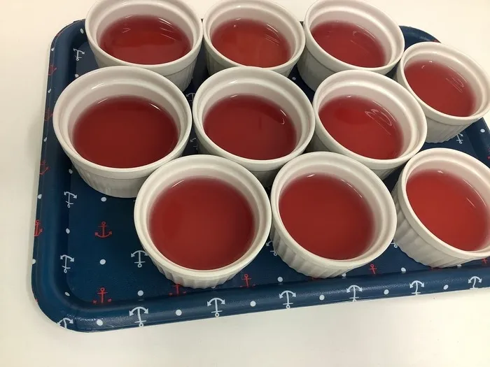 児童発達支援センターしおん/管理栄養士の手作りおやつ会（ぶどうゼリー🍇）
