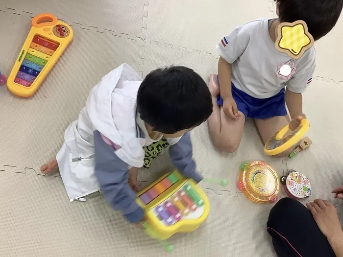 児童発達支援センターしおん/楽器遊び♪
