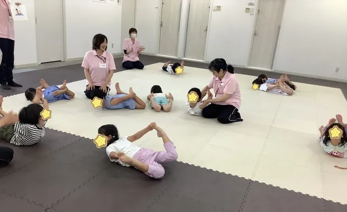 児童発達支援センターしおん/ワンポーズ体操（亀のポーズ🐢）