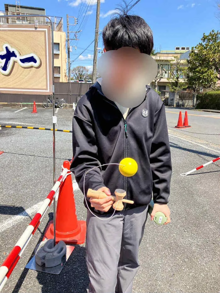 児童デイサービスシエスタ稲毛穴川/けん玉で遊ぼう！！