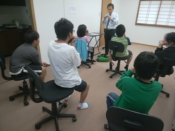 伸栄学習会 浦安北栄教室/『ハーモニカ演奏』イベントを開催しました（東中山教室）
