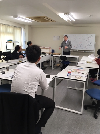 伸栄学習会 浦安北栄教室/スタッフの専門性・育成環境