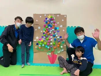ライズ児童デイサービスやこう幸/2022.12.8（木）『クリスマスツリーゲーム』