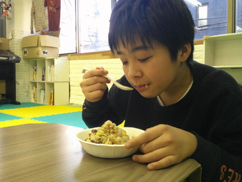 ライズ児童デイサービス蒔田駅前/ペッパーランチを食べよう(´～｀)ﾓｸﾞﾓｸﾞ