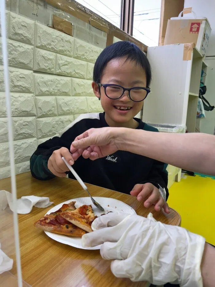 ライズ児童デイサービス蒔田駅前/🍕デリバリーピザ🍕