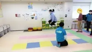 StepUP 蒔田通町教室/ゴムをジャンプ！！