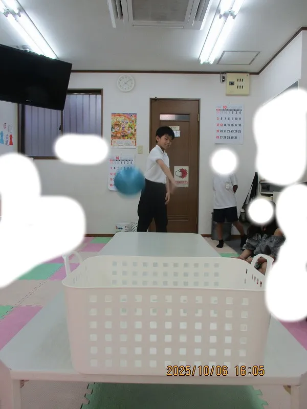 放課後等デイサービス事業所どり〜むはうす/10/6(月)　バウンドボール