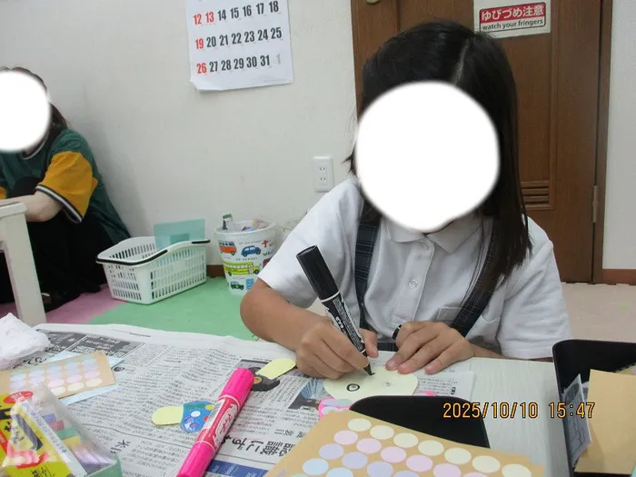 放課後等デイサービス事業所どり〜むはうす/10/10(金)　親子キノコ制作